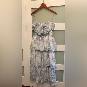 Tiered Blue and White Floral Ruffle Midi Dress Size Medium